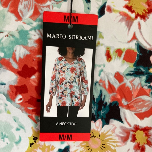 New Mario Serrani women’s floral top - Picture 2 of 7
